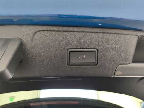 New 2025 Volkswagen Atlas Cross Sport SE image 14