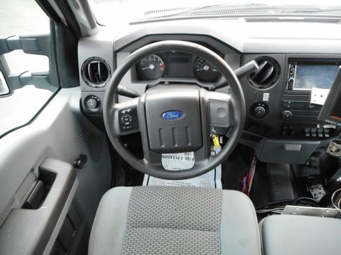Used 2014 Ford F250 XL image 23