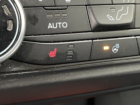 Certified 2023 Ford Maverick XLT image 22