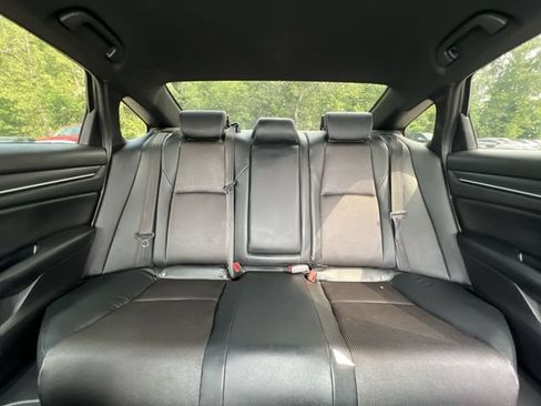 Used 2018 Honda Accord Sport image 14