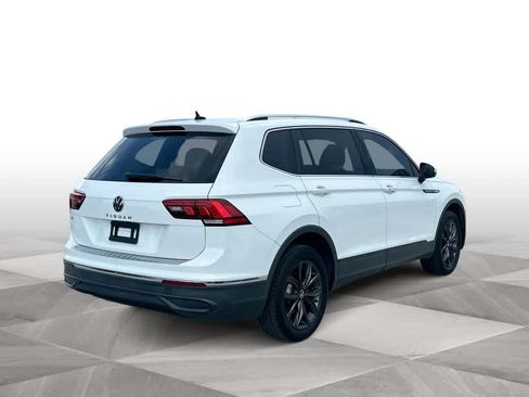 Used 2022 Volkswagen Tiguan SE FWD image 8
