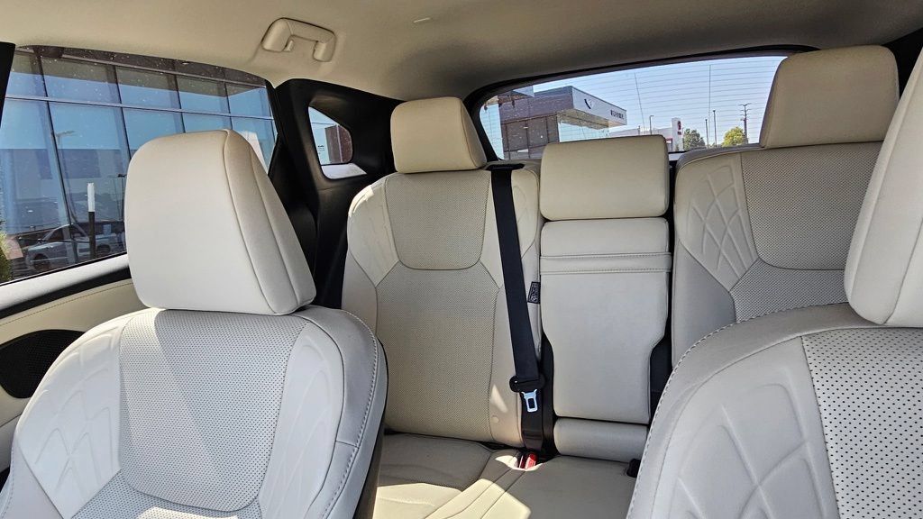 Used 2024 Lexus RX 350 FWD image 11