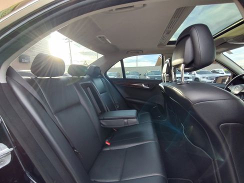 Used 2010 Mercedes-Benz C 300 Sedan image 34