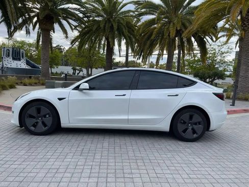 Used 2021 Tesla Model 3 Standard Range Plus RWD image 7