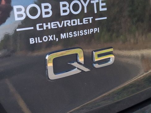 Used 2022 Audi Q5 2.0T Premium image 11