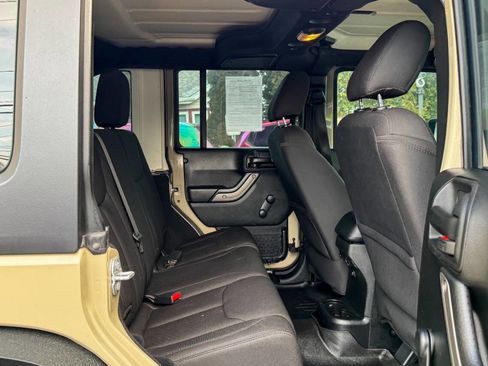 Used 2017 Jeep Wrangler Unlimited Sport w/ Connectivity Group image 16