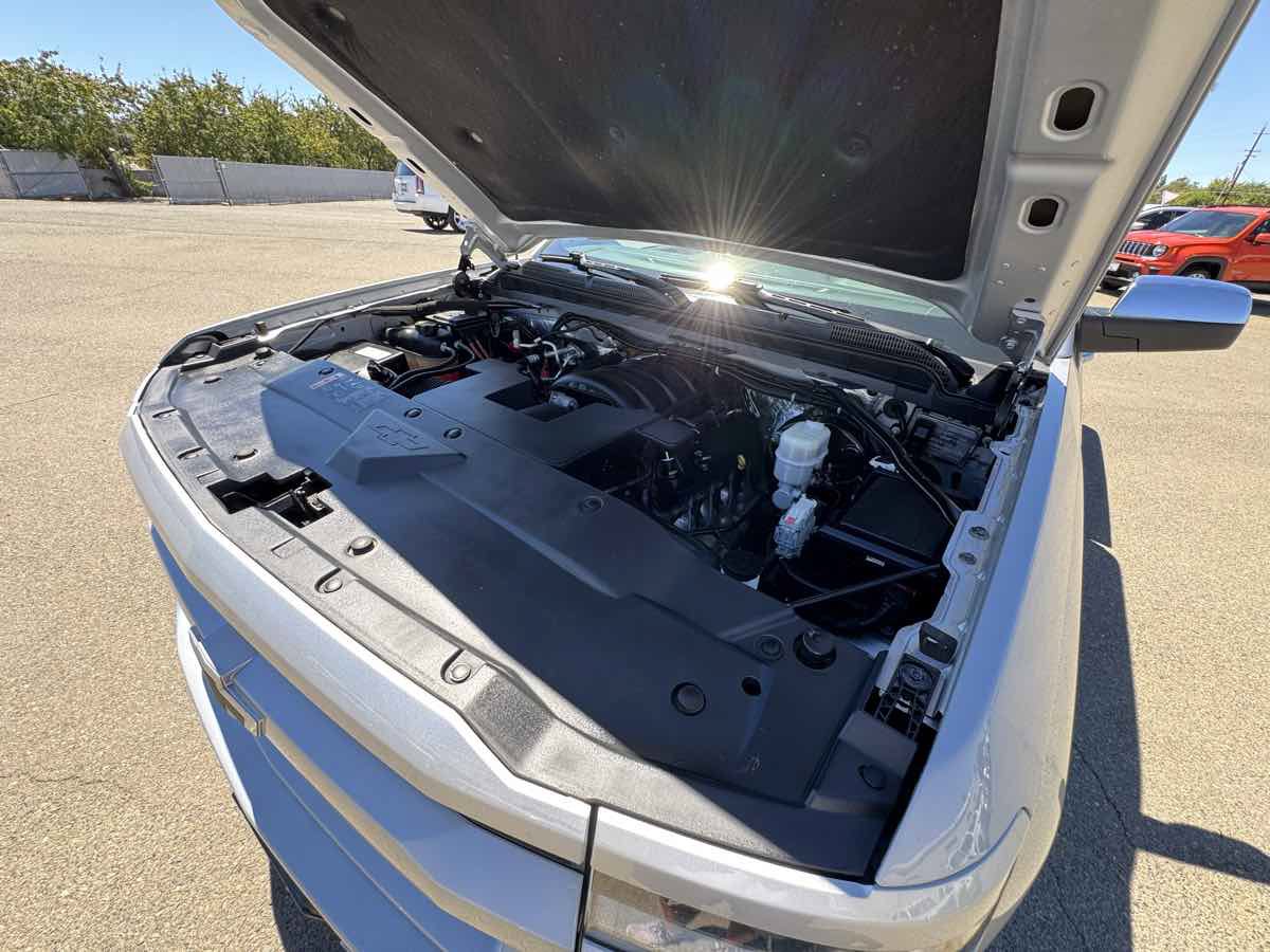 Used 2017 Chevrolet Silverado 1500 LTZ Z71 w/ LTZ Plus Package AWD/4WD image 41