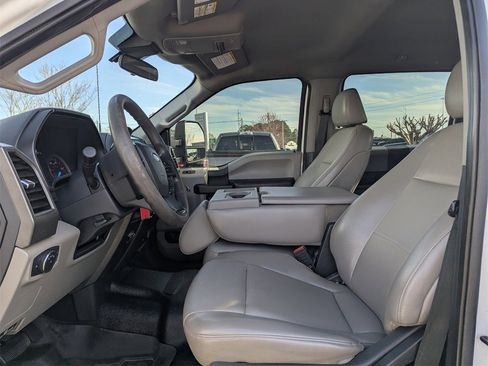 Used 2022 Ford F250 XL w/ Power Equipment Group image 13