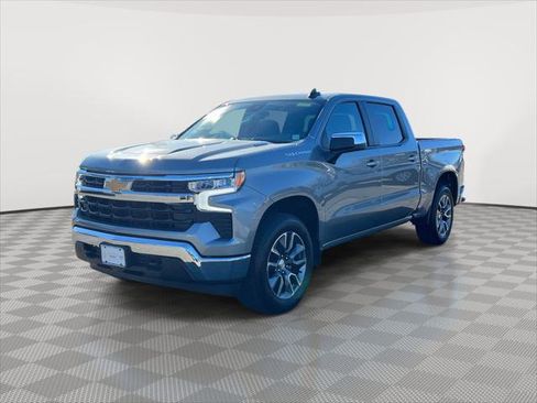 Used 2026 Chevrolet Silverado 1500 LT image 3