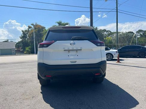 Used 2021 Nissan Rogue S FWD image 6