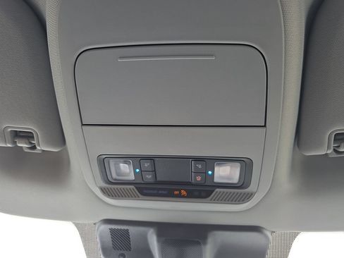 Used 2025 Ford F150 XLT AWD/4WD image 28