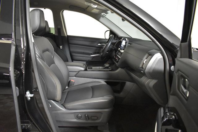 Certified 2025 Nissan Pathfinder SL AWD/4WD image 39