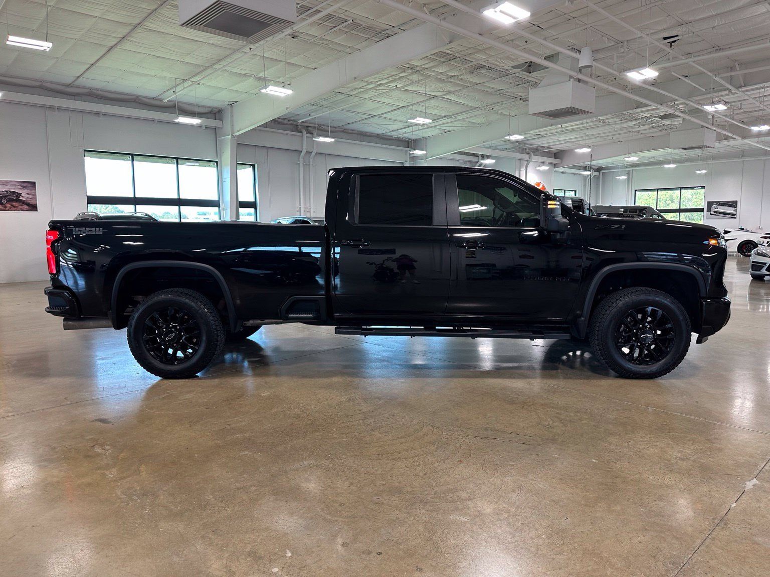 Used 2025 Chevrolet Silverado 2500 LT w/ Trail Boss Package AWD/4WD image 10