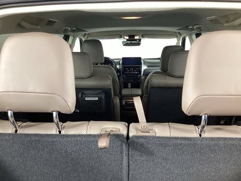 Certified 2023 Lexus GX 460 Luxury w/ Sport Design Package AWD/4WD image 16