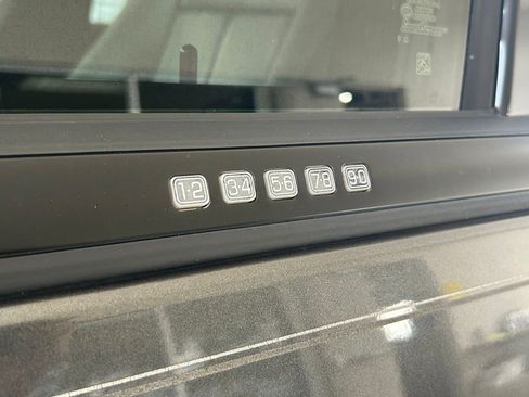 Used 2017 Ford Expedition XLT w/ Equipment Group 202A RWD image 7