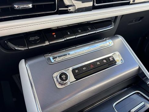 New 2026 Lincoln Aviator 2WD w/ Jet Appearance Package image 30