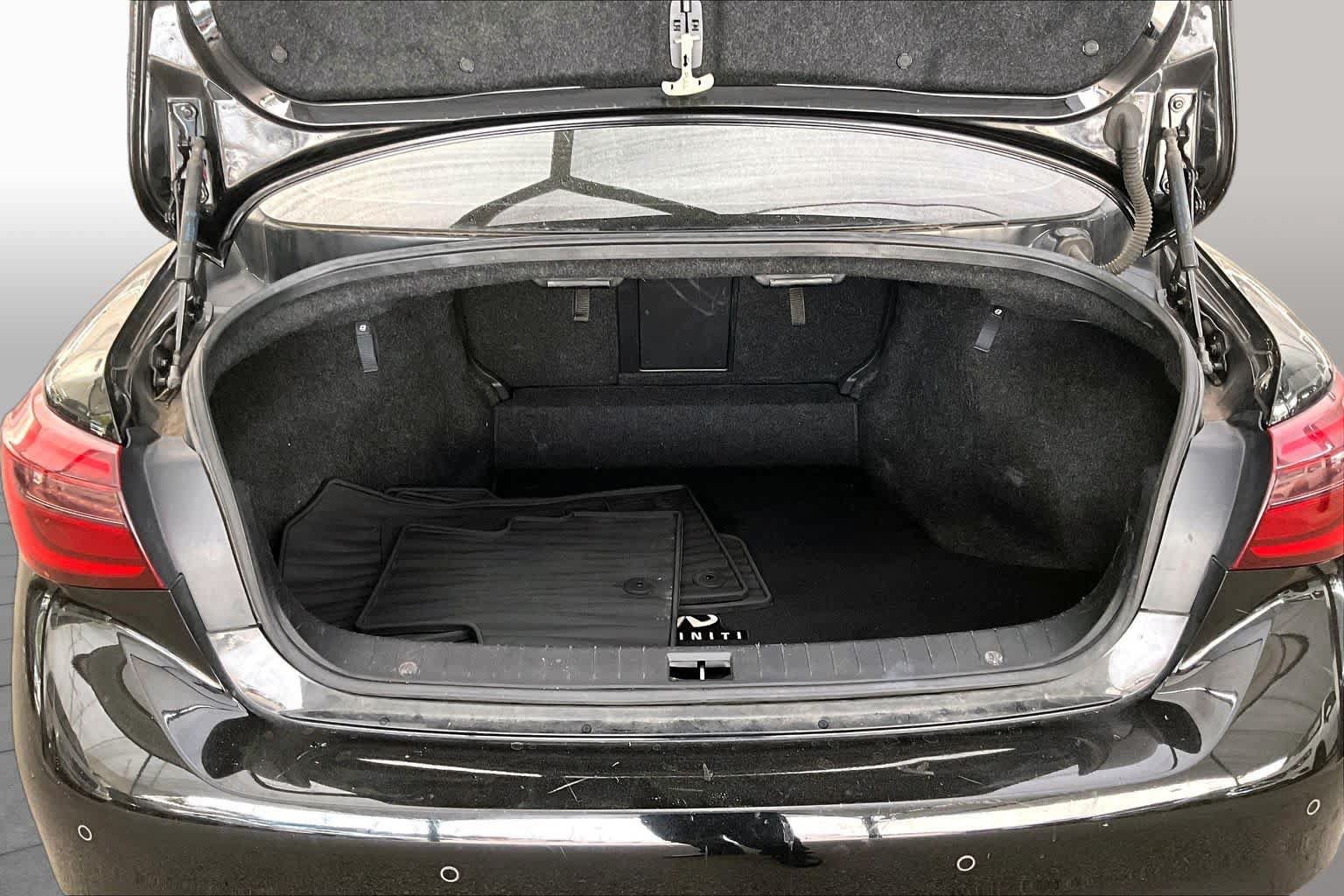 Used 2019 INFINITI Q50 Luxe w/ Essential Package (3.0T Luxe) RWD image 36