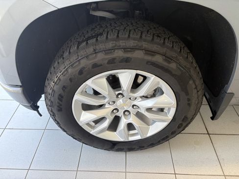 Used 2021 Chevrolet Silverado 1500 Custom image 8