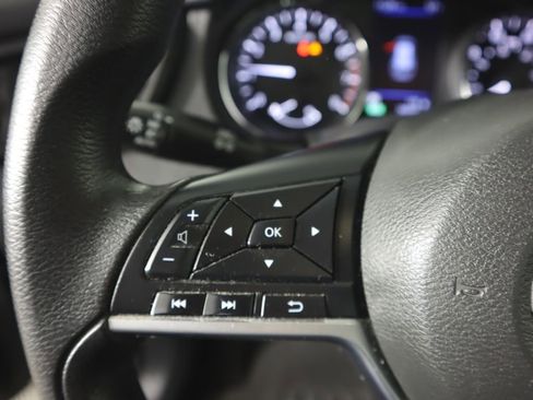 Used 2019 Nissan Rogue S AWD/4WD image 14