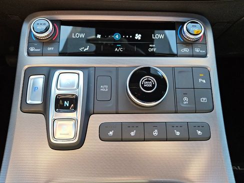 Used 2024 Hyundai Palisade Calligraphy FWD image 20