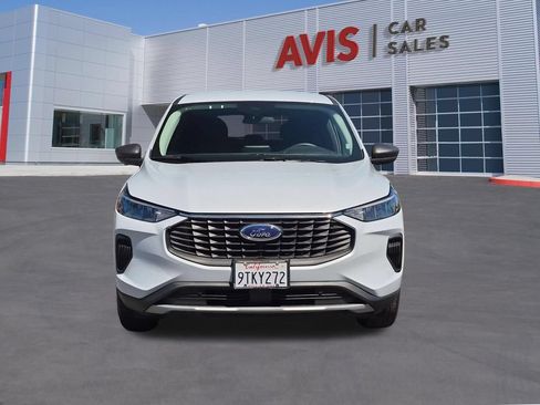 Used 2025 Ford Escape Active AWD/4WD image 2