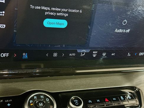 Used 2025 Ford Expedition Platinum image 24