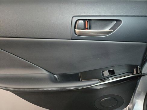 Certified 2025 Lexus IS 300 F Sport image 20