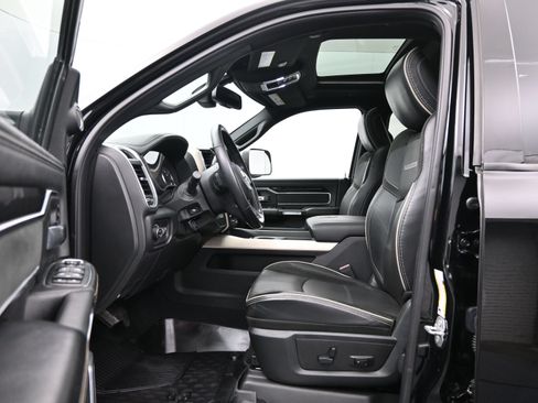 Used 2019 RAM 2500 Laramie AWD/4WD image 9
