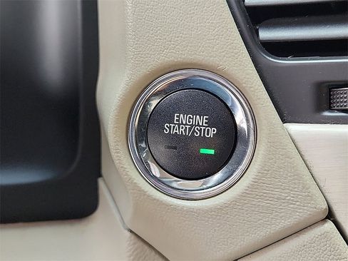 Used 2020 GMC Yukon Denali image 20