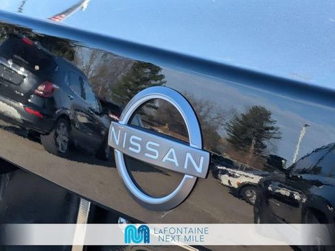 Used 2024 Nissan Sentra SV FWD image 9