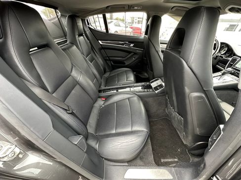 Used 2014 Porsche Panamera S image 14