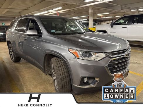 Used 2020 Chevrolet Traverse LT w/ LT Premium Package image 1