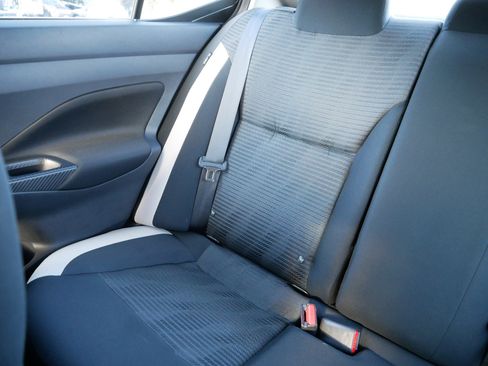 Certified 2022 Nissan Versa SV image 12