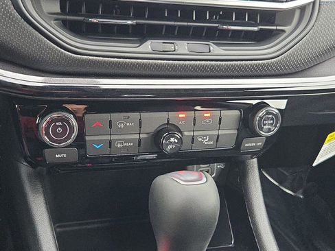 New 2026 Jeep Compass Latitude AWD/4WD image 36