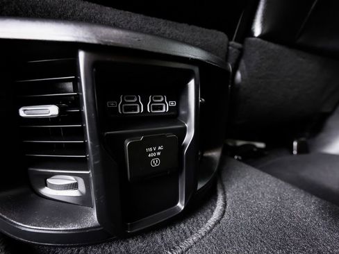Used 2024 RAM 2500 Laramie AWD/4WD image 21