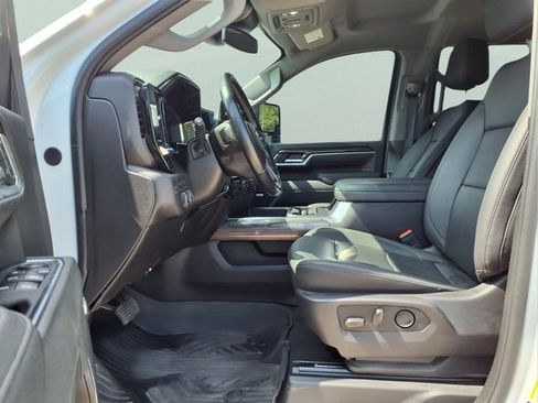 Used 2025 Chevrolet Silverado 2500 LTZ w/ LTZ Convenience Package AWD/4WD image 23