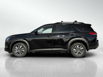 New 2025 Nissan Pathfinder SV