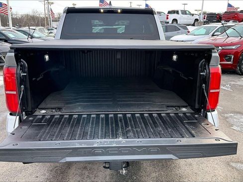Used 2025 Toyota Tacoma SR5 image 4