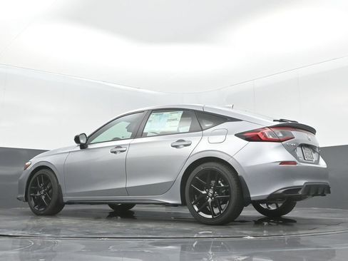 Used 2025 Honda Civic Sport image 16