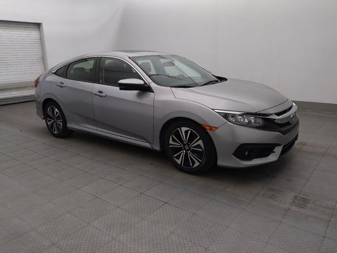 Used 2018 Honda Civic EX-T image 11