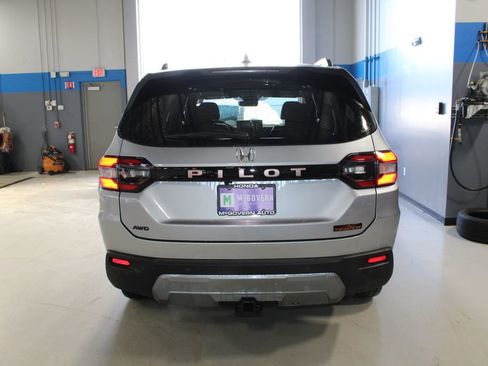 New 2026 Honda Pilot TrailSport image 11