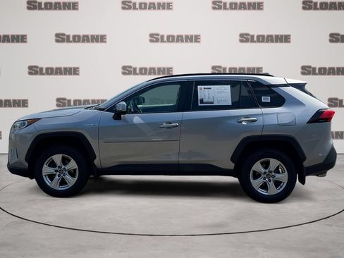 Used 2020 Toyota RAV4 XLE w/ Convenience Package AWD/4WD image 2