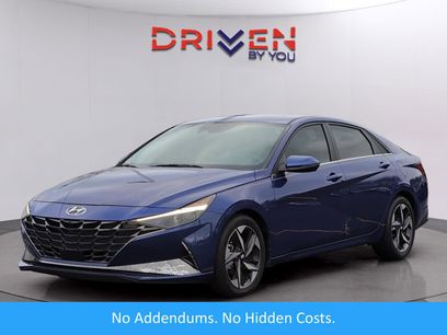 Used 2021 Hyundai Elantra SEL w/ Convenience + Premium Package