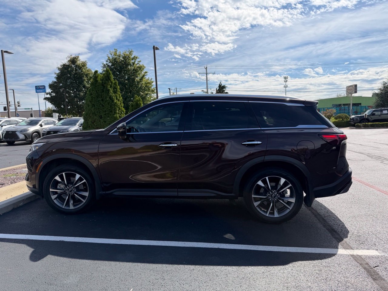 Used 2022 INFINITI QX60 Luxe w/ Cargo Package AWD/4WD image 6