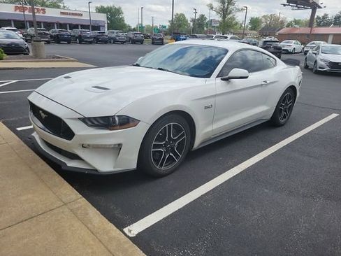 Used 2020 Ford Mustang GT Premium image 3