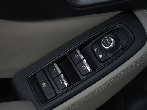 Used 2020 Subaru Forester Limited w/ Popular Package #3 image 23