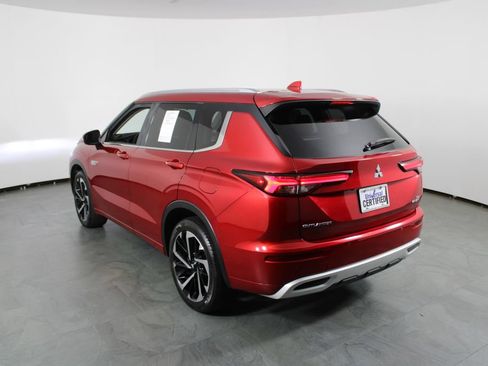 Used 2023 Mitsubishi Outlander 4WD Plug-In Hybrid image 15