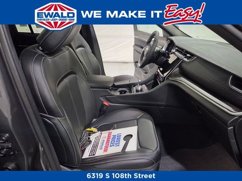 New 2025 Jeep Grand Cherokee Limited w/ Luxury Tech Group II image 9