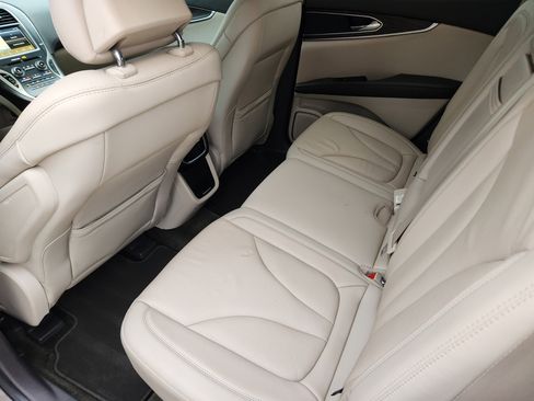 Used 2017 Lincoln MKX Reserve image 40