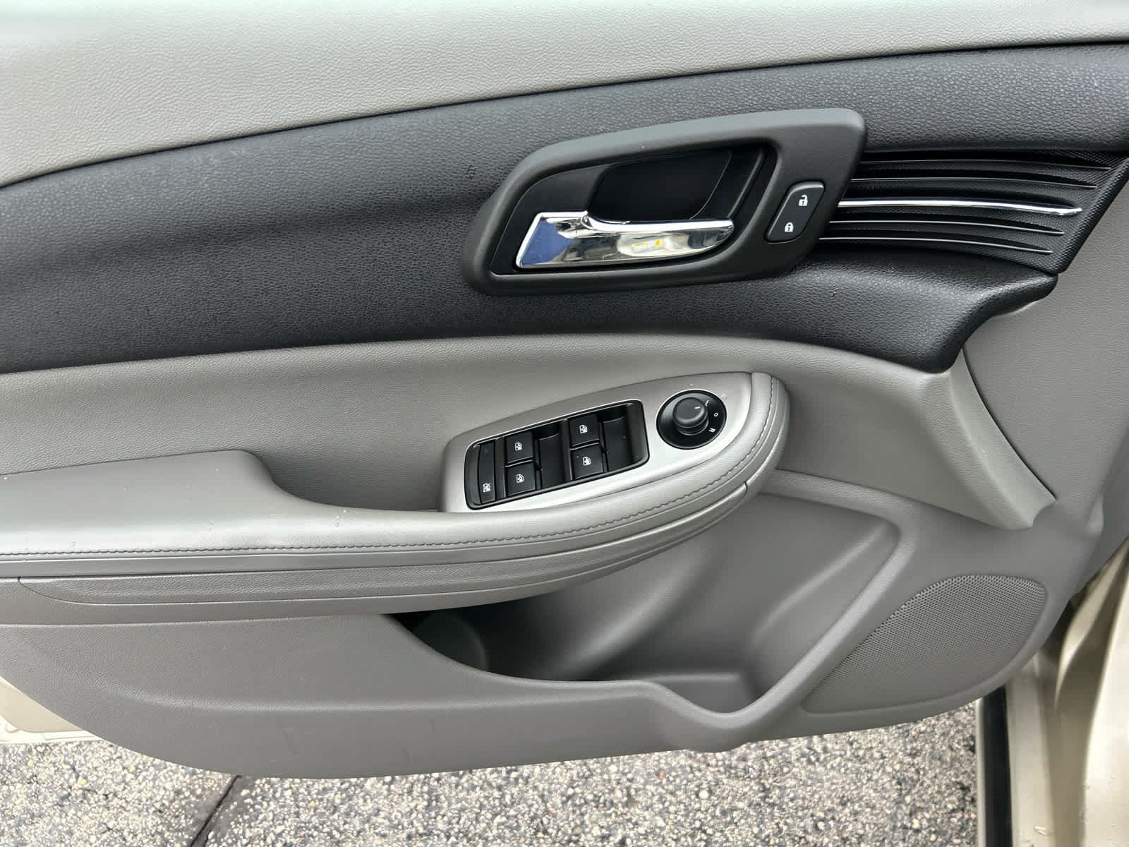 Used 2015 Chevrolet Malibu LS FWD image 10